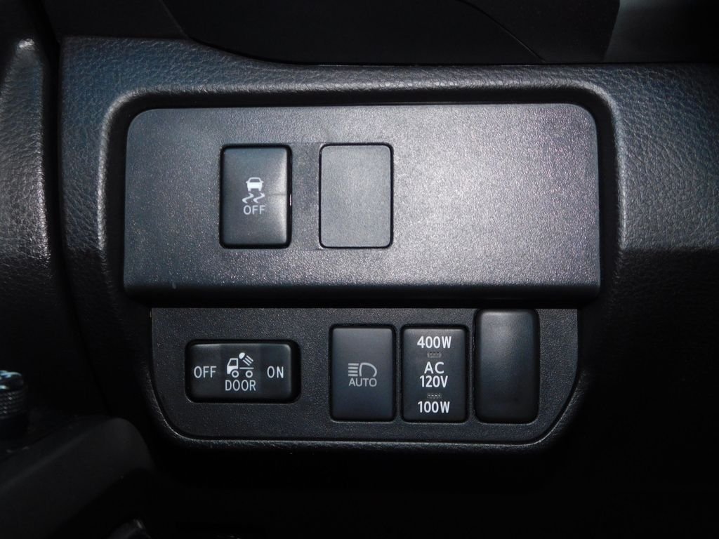 Used 2023 Ice Toyota TRD Sport image 27