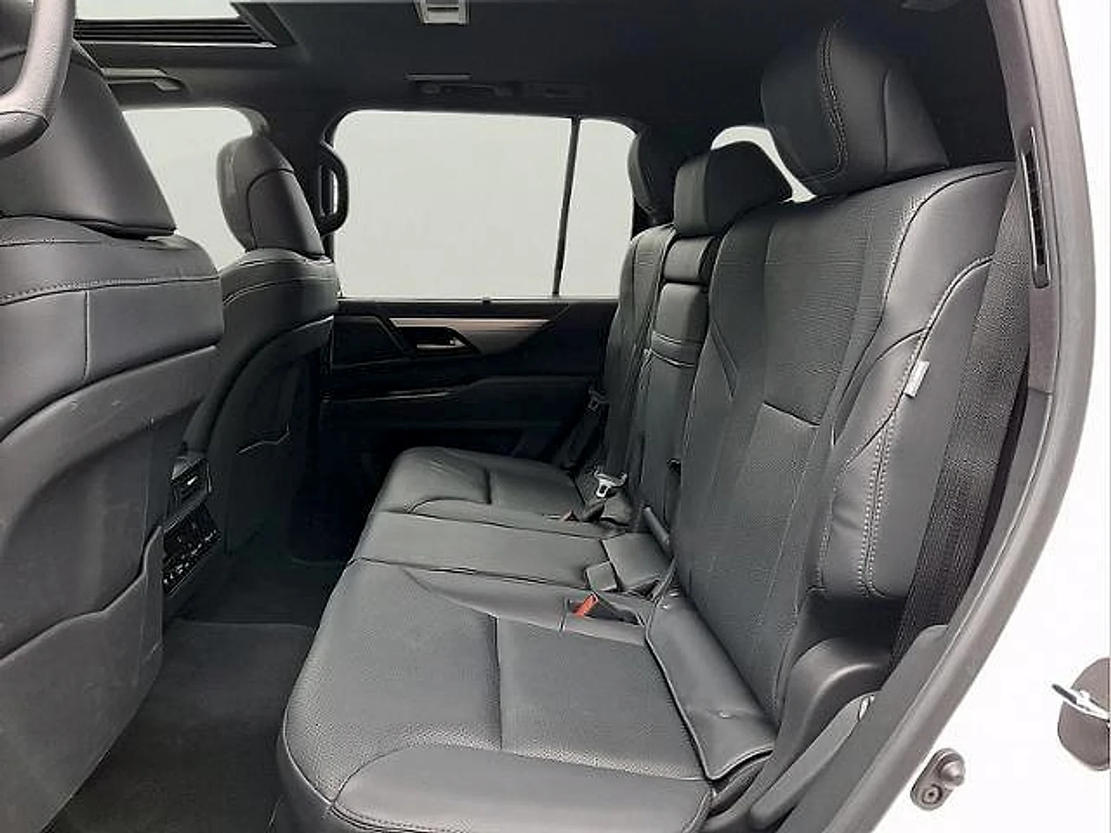 2024 Lexus LX F-Sport - Photo 15