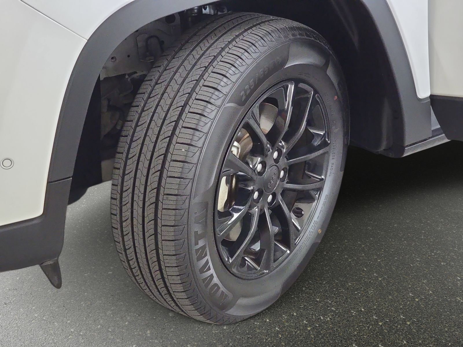 2023 Jeep Cherokee Altitude Lux - Photo 34