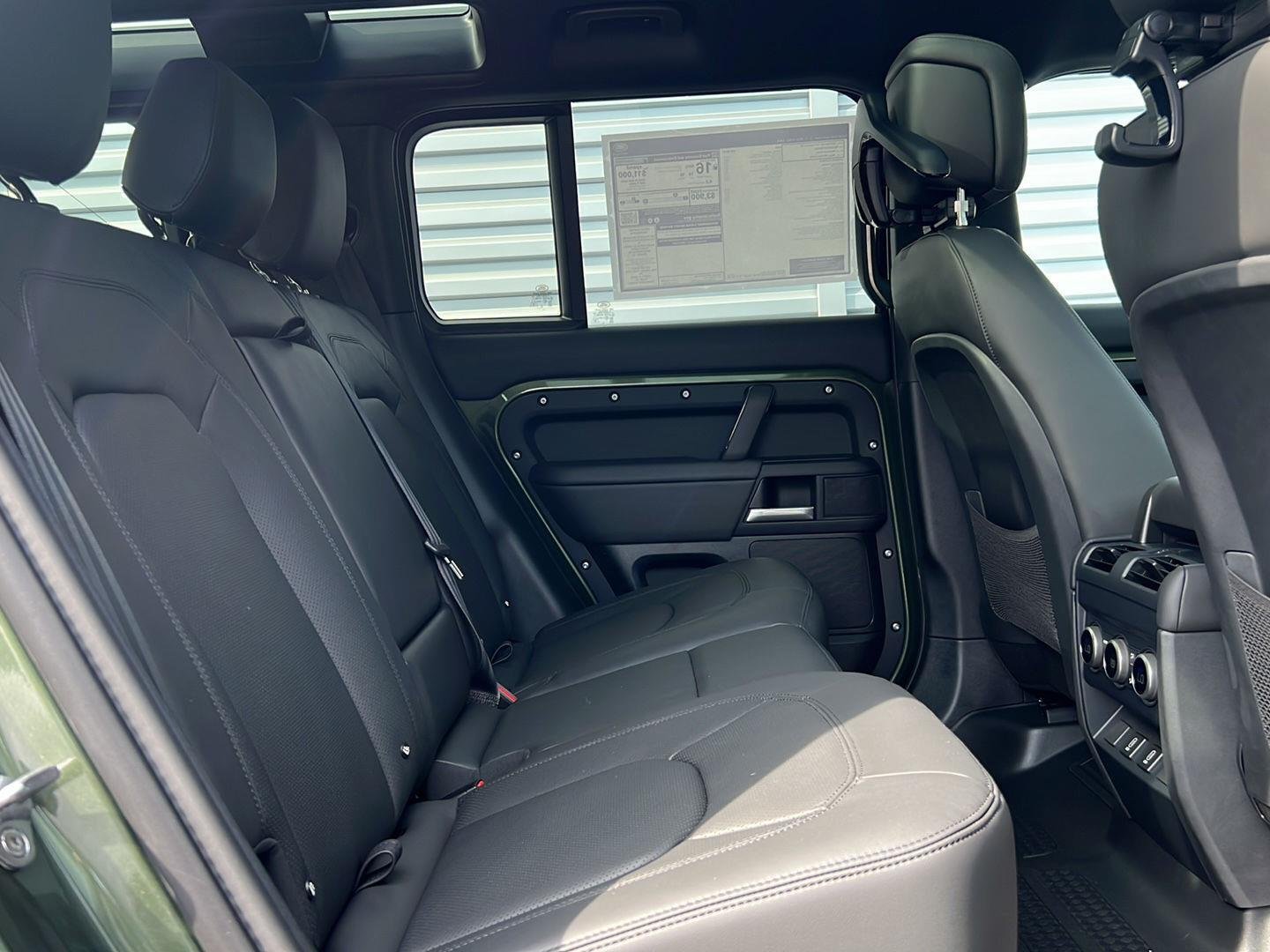 2026 Land Rover Defender X-Dynamic SE - Photo 27