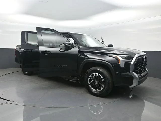 Used 2022 Black Toyota SR5 image 39