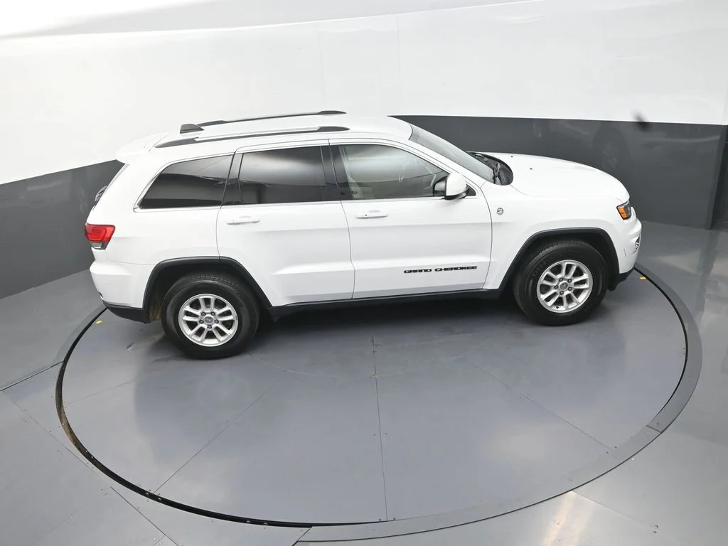 Used 2019 White Jeep Laredo E image 20