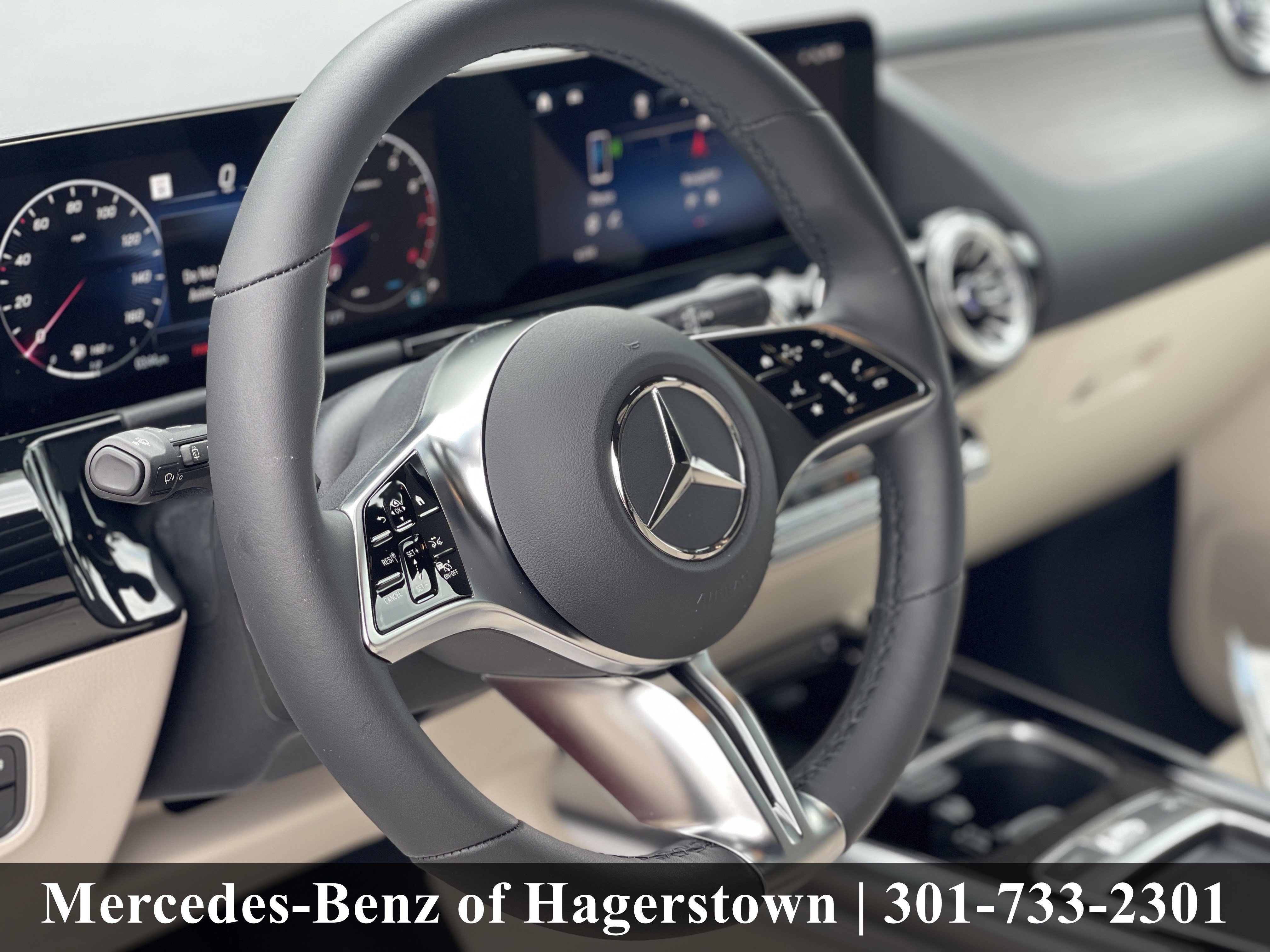 Certified Used 2026 MANUFAKTUR Patagonia Red Metallic Mercedes-Benz GLA 250 4MATIC® SUV image 9
