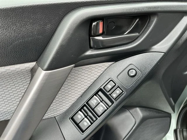 Used 2017 Green Subaru 2.5i Premium image 17