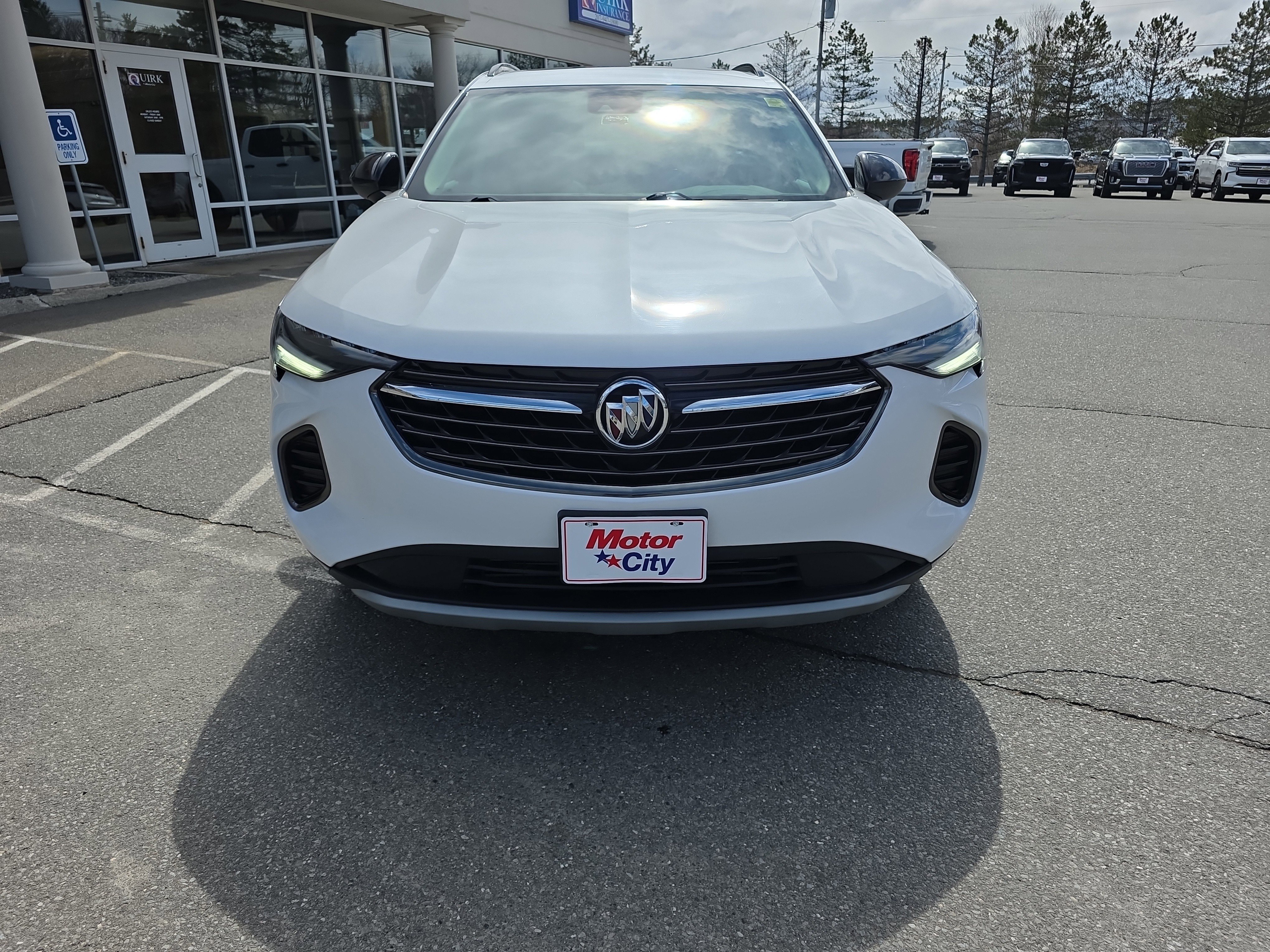 Used 2023 White Frost Tricoat Buick Essence image 8