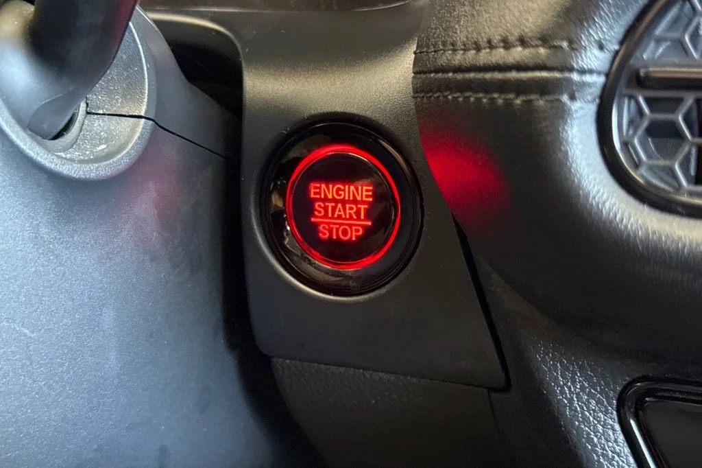 Used 2025  Honda LX image 26