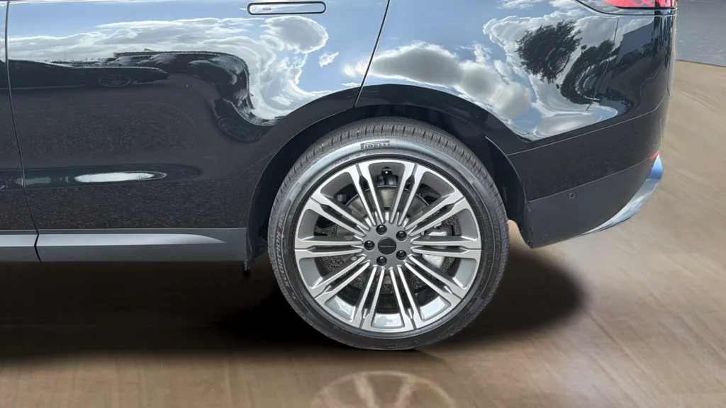 New 2026 Black Land Rover SE image 15