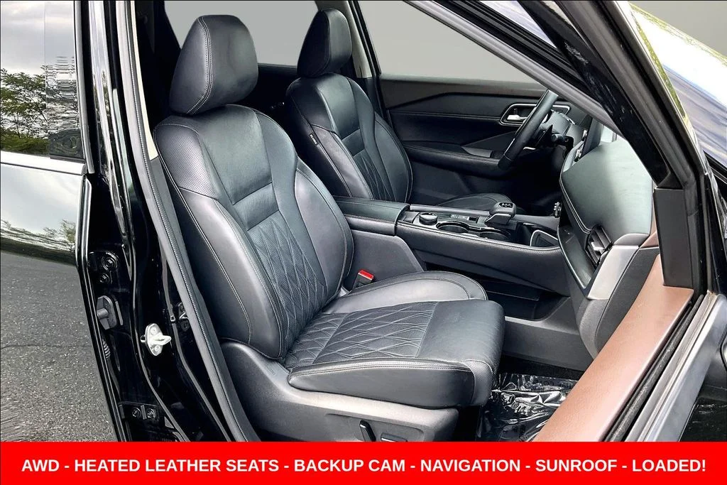 Used 2023 Black Nissan Platinum image 28