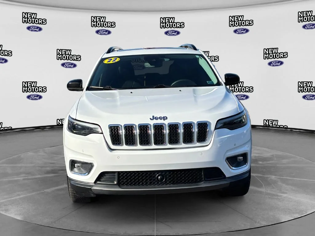 Used 2022 Bright White Clearcoat Jeep Limited image 9
