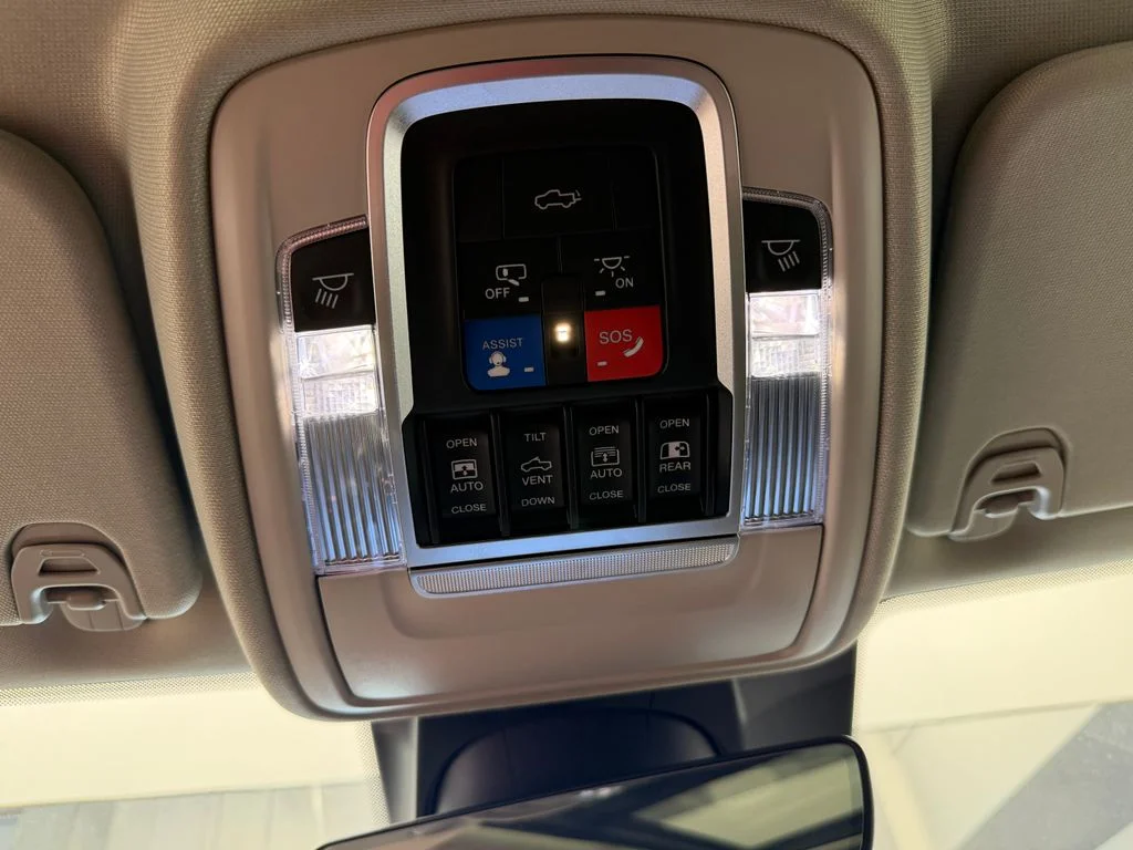Certified Used 2022 Silver Ram Laramie image 33