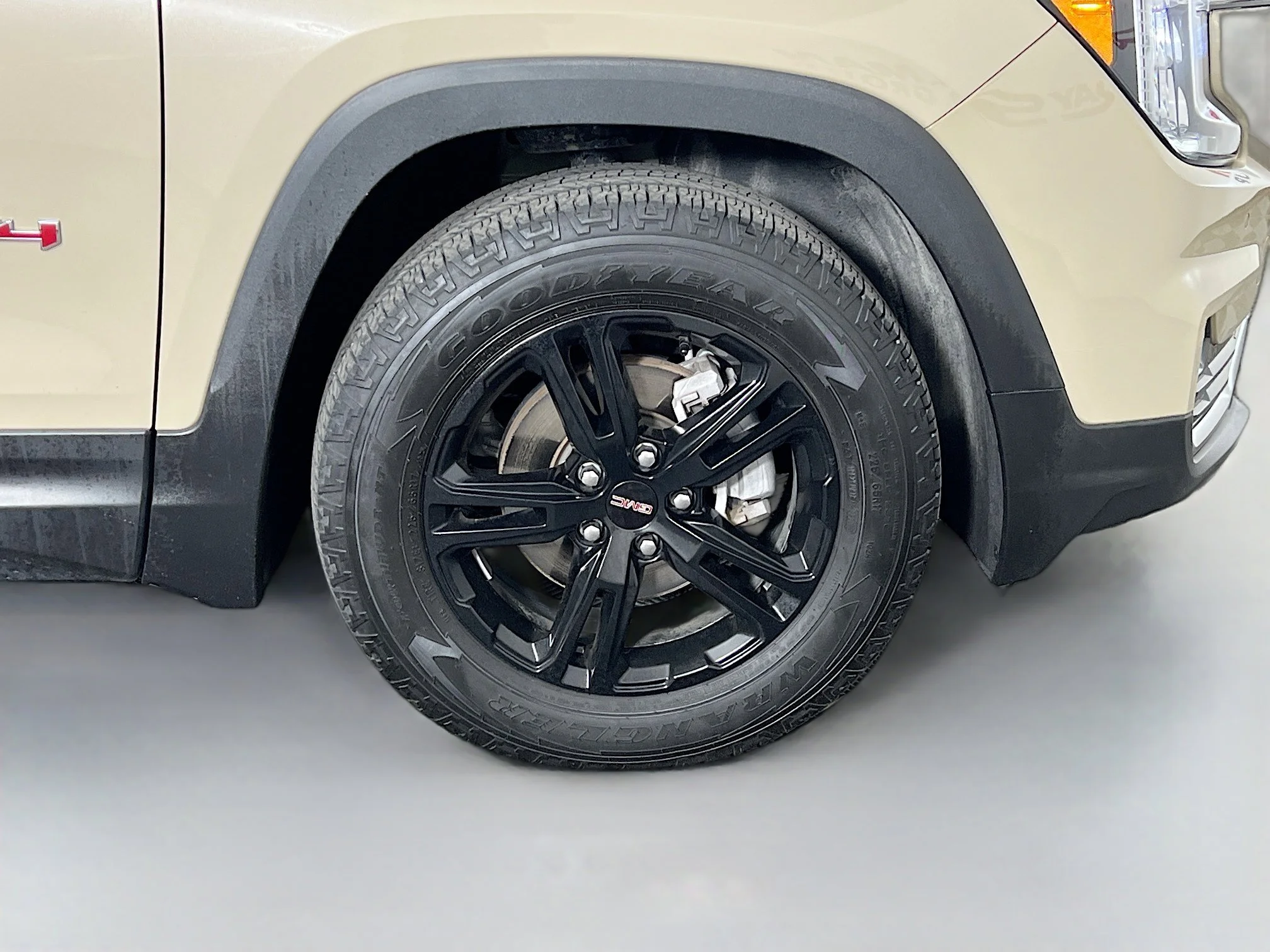 Used 2023 Desert Sand Metallic GMC AT4 image 40