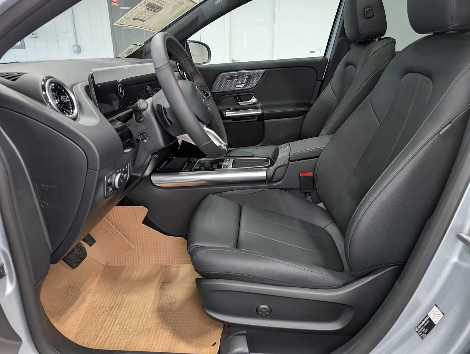 New 2026 Cirrus Silver Metallic Mercedes-Benz GLA 250 image 4