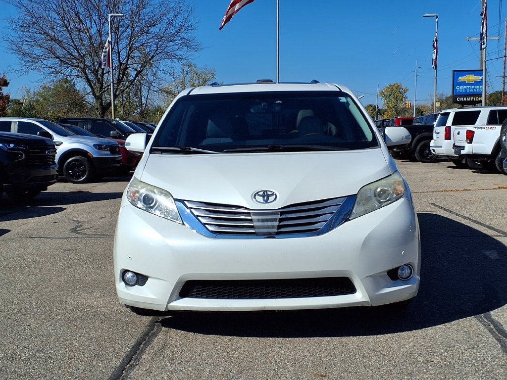 Used 2014 Toyota Sienna XLE with VIN 5TDYK3DCXES409422 for sale in Howell, MI