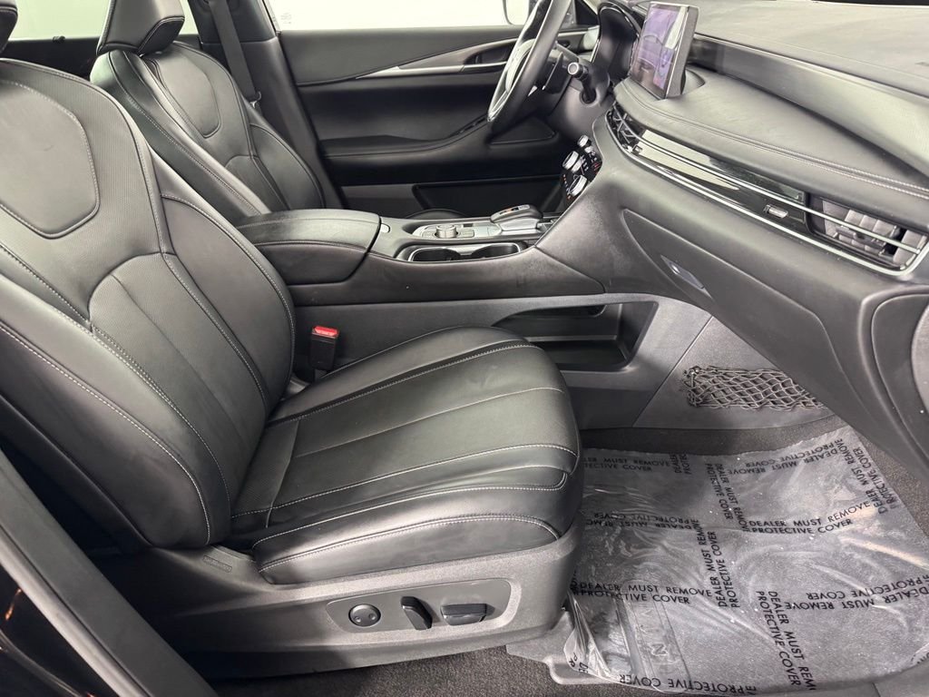 Used 2023 Mineral Black INFINITI LUXE image 35