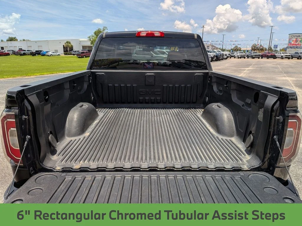 Used 2018 Black GMC SLT image 31