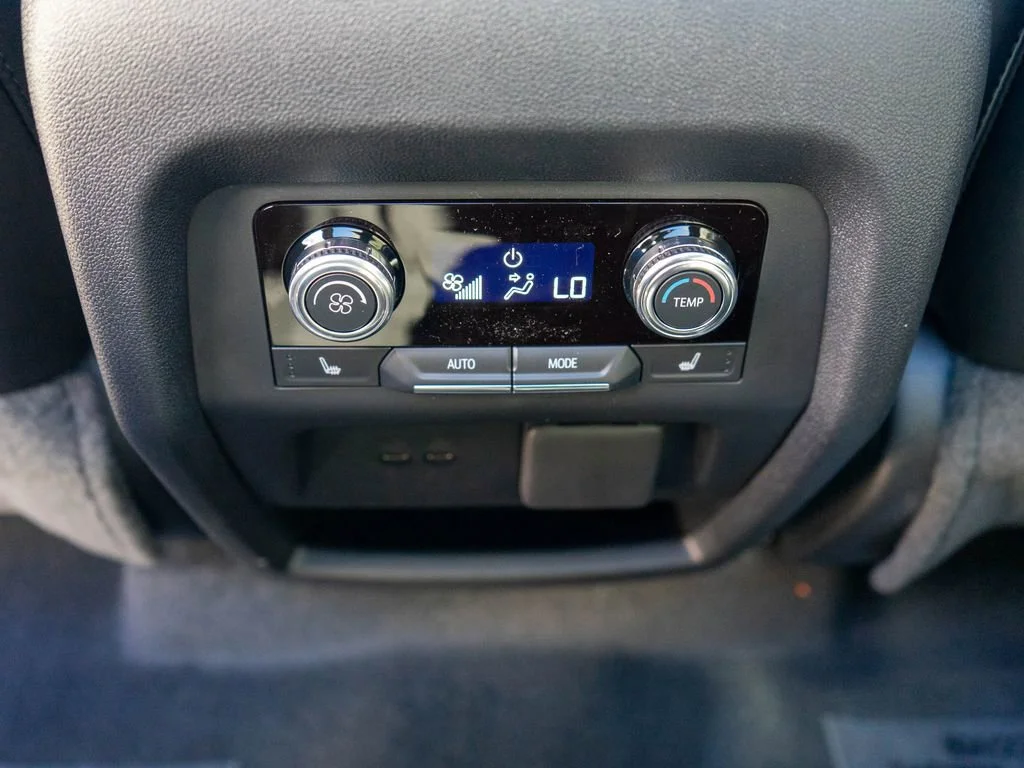2026 GMC Acadia Denali - Photo 15