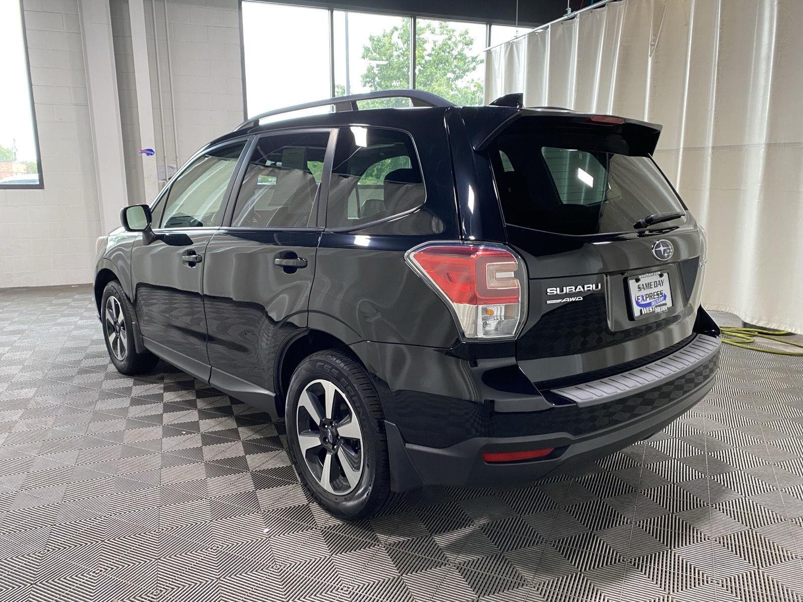 Used 2018 Crystal Black Silica Subaru Premium image 10