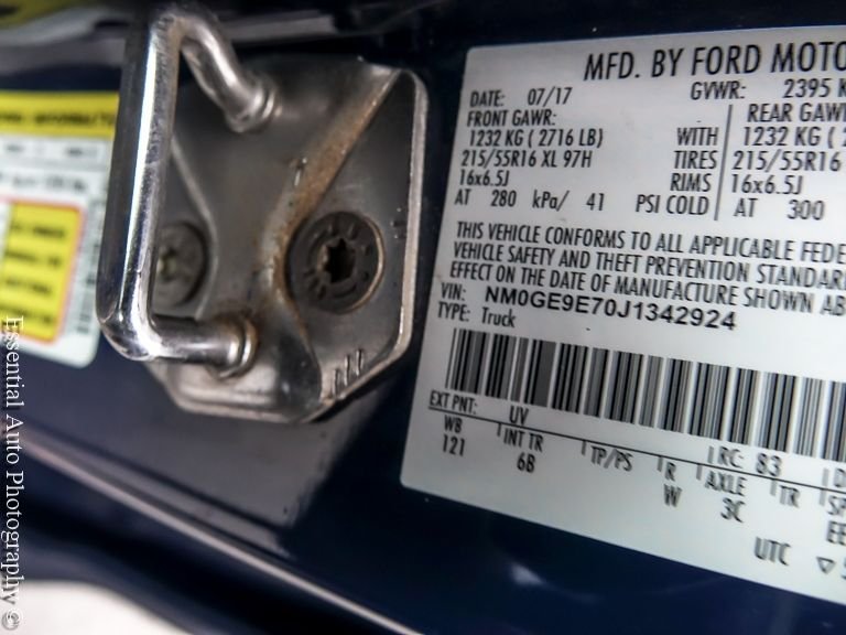 Used 2018 Dark Blue Ford XL image 26