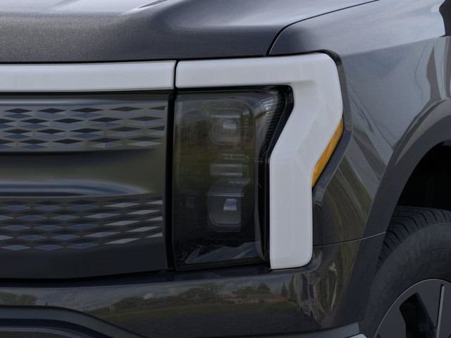 2025 Ford F-150 Lightning Flash - Photo 40
