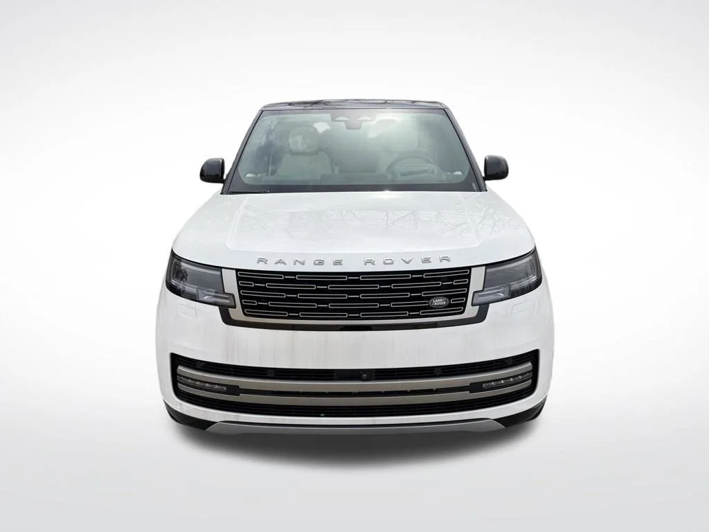 New 2025 White Land Rover SE image 2