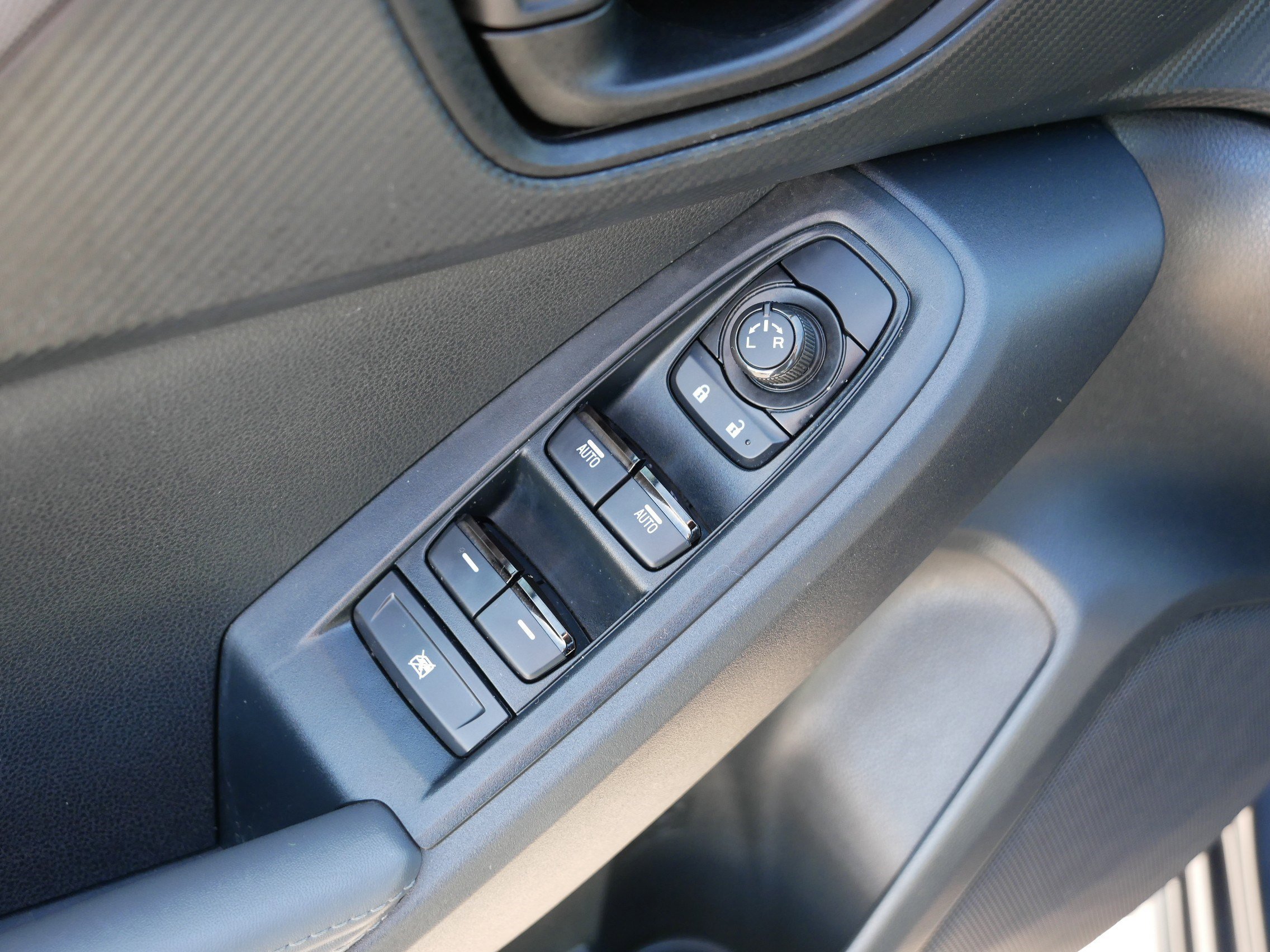 Used 2025 Magnetite Gray Metallic Subaru Premium image 19