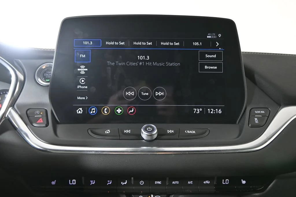 Used 2024 Black Chevrolet 2LT image 27