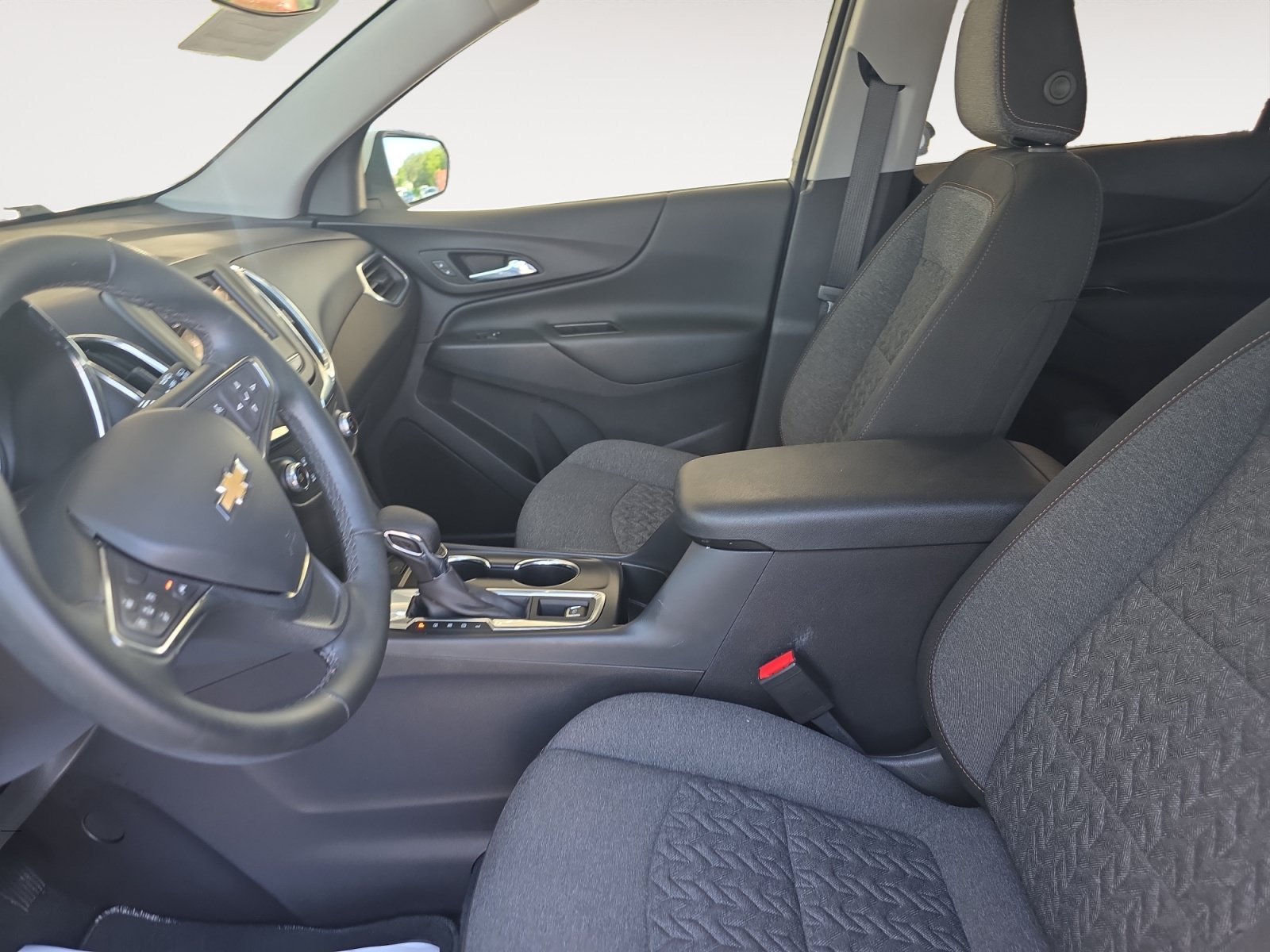Used 2024 Summit White Chevrolet LT image 21