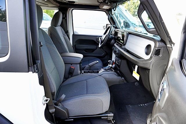 New 2026 Bright White Clear-Coat Exterior Paint Jeep Sport image 16