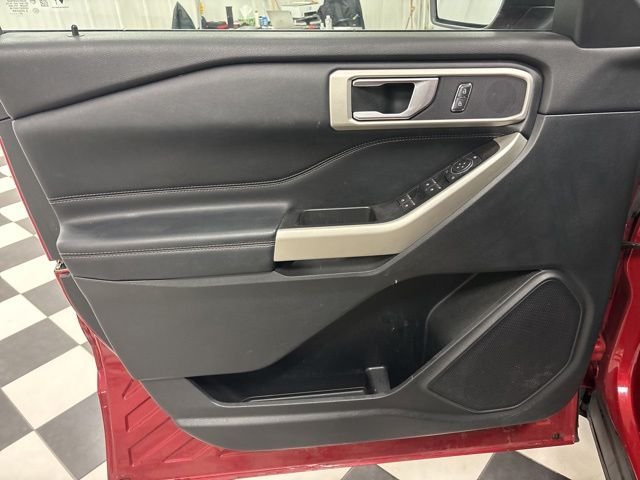 Used 2020 Red Ford XLT image 9