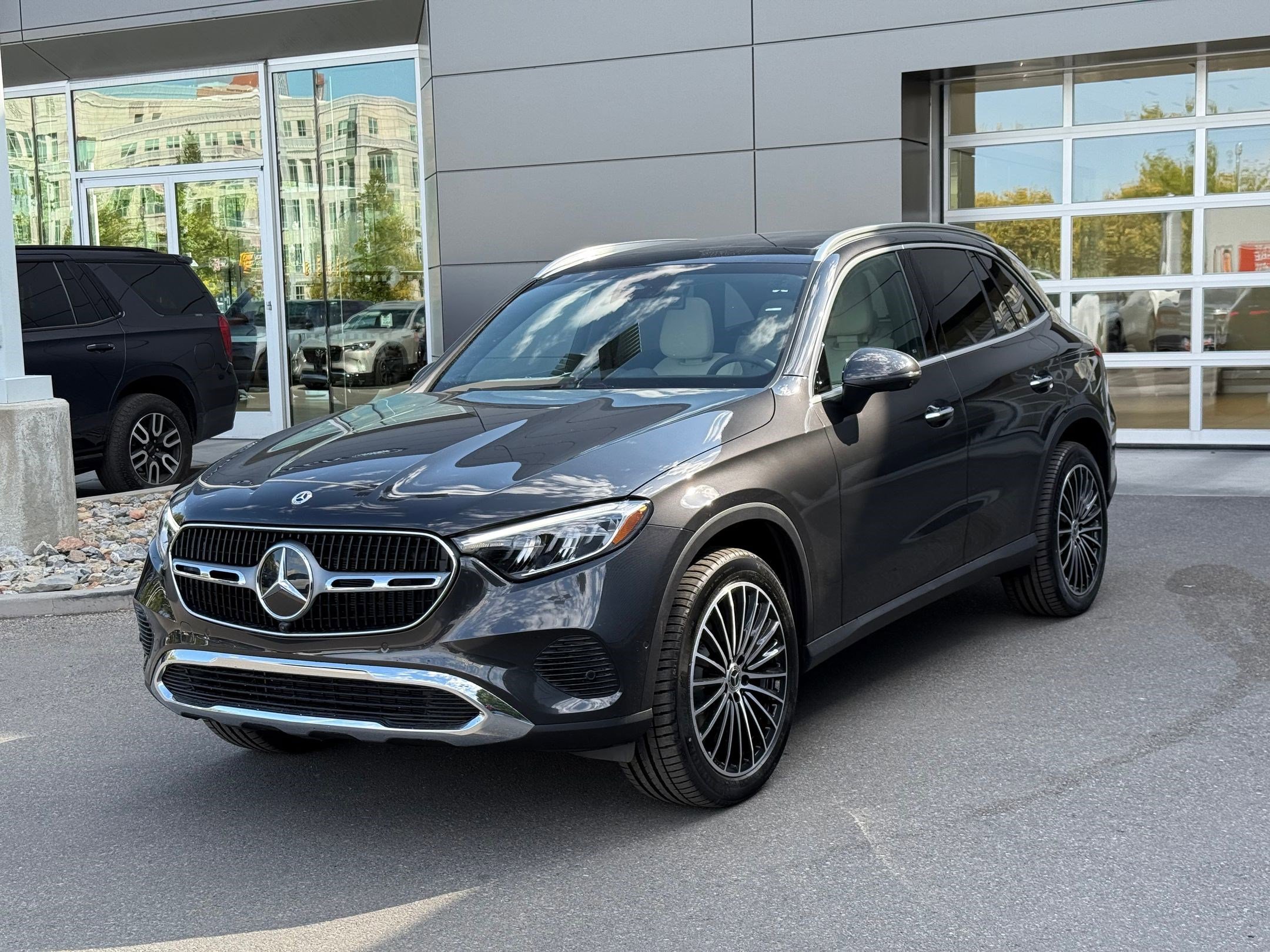 New 2026 Graphite Grey Metallic Mercedes-Benz GLC 300 image 8