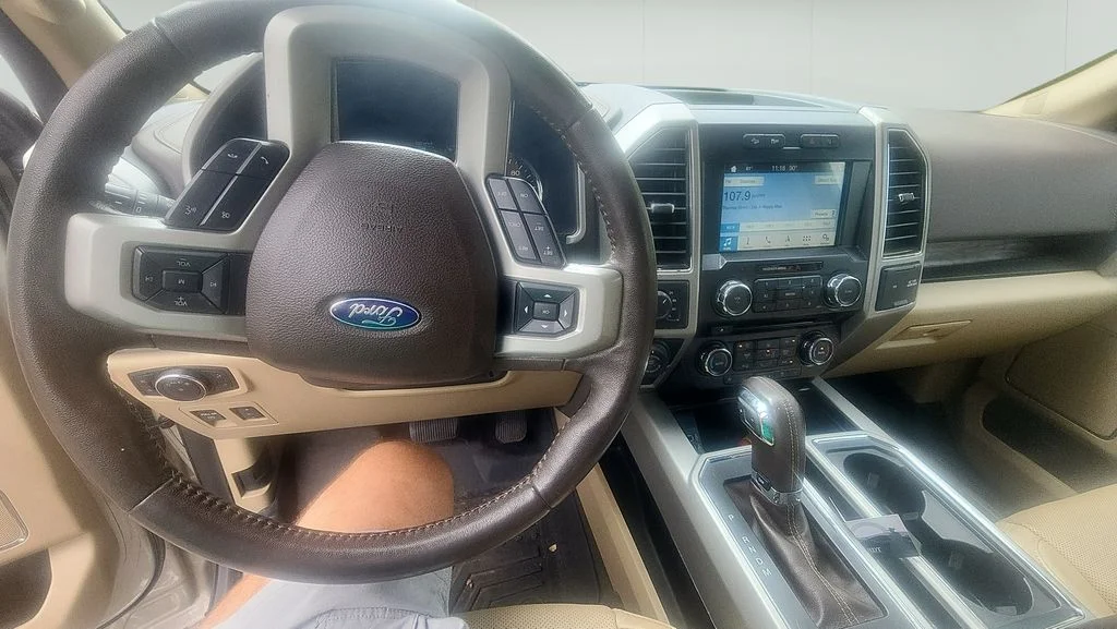Used 2018 Silver Ford Lariat image 14