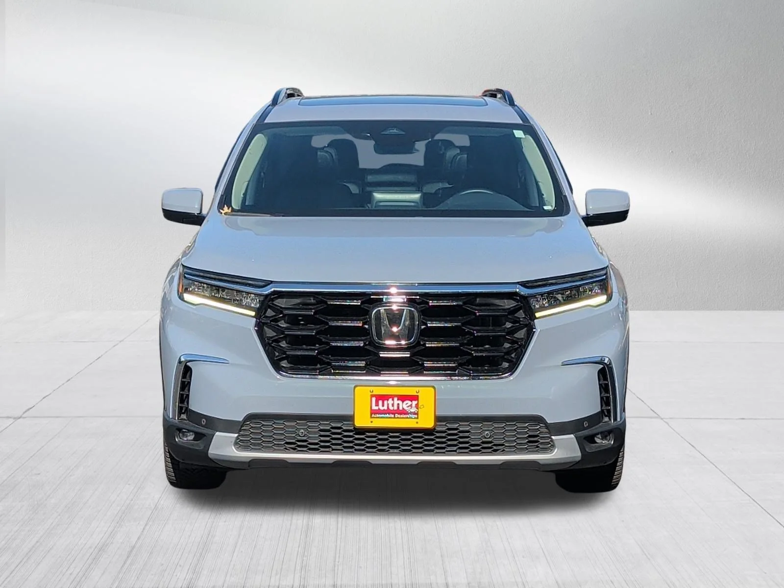 Used 2023 Honda Pilot Touring with VIN 5FNYG1H7XPB053872 for sale in Minneapolis, Minnesota