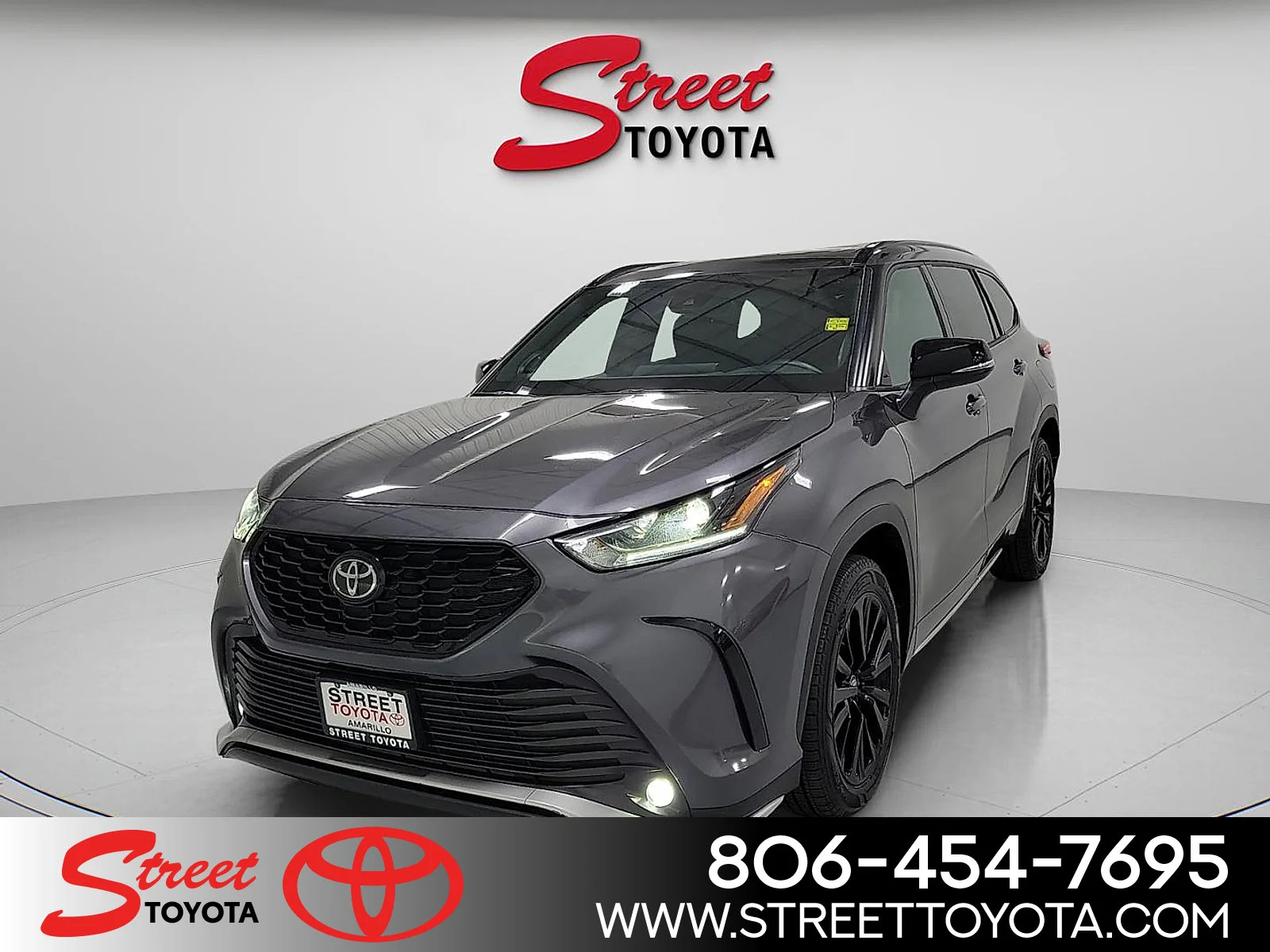 2025 Toyota Highlander XSE AWD's photo