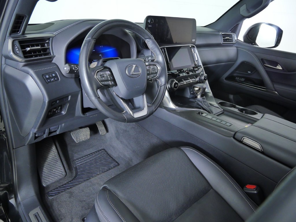Used 2025 Black Lexus 600 Luxury image 31