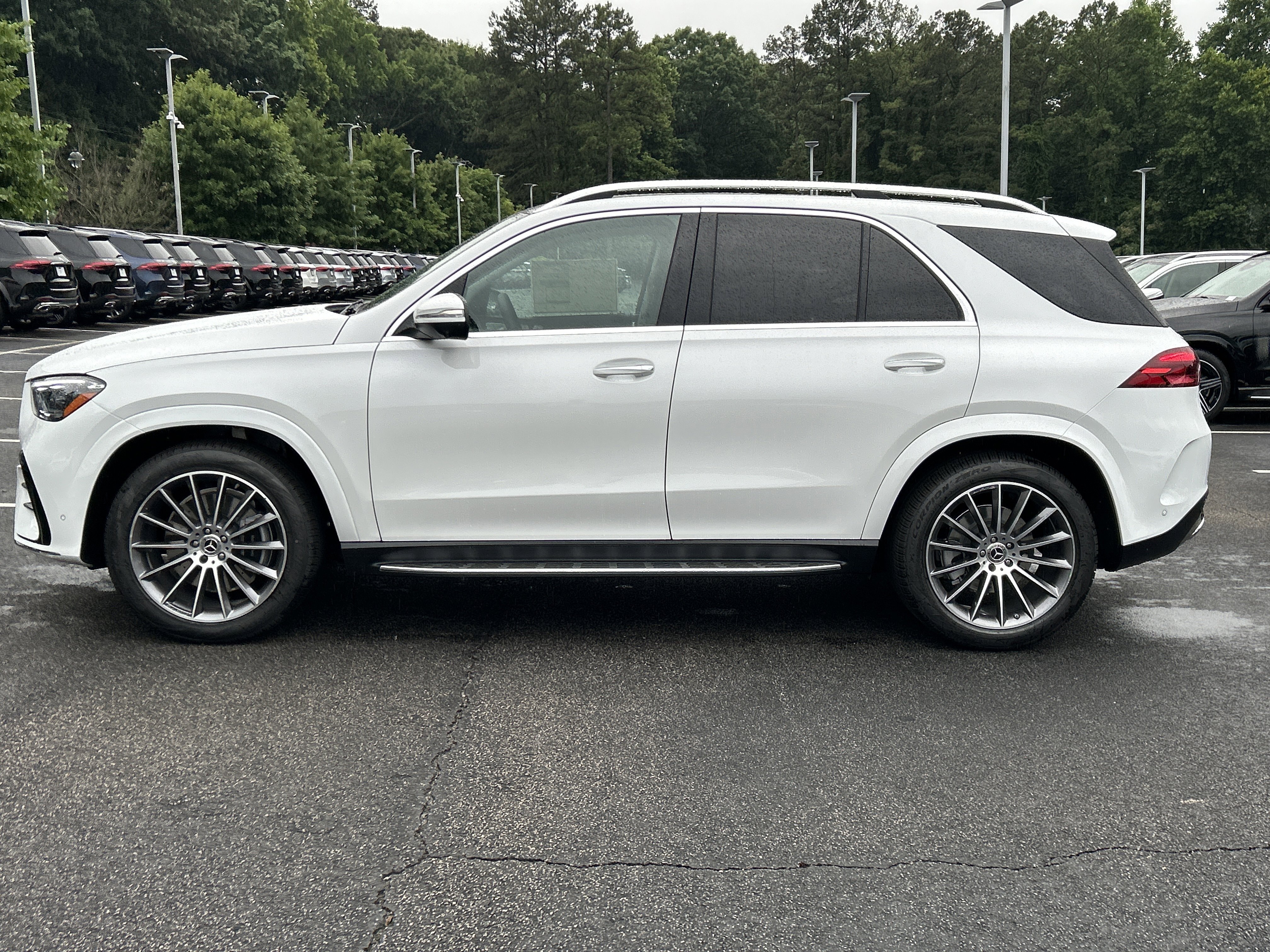 New 2026 MANUFAKTUR Moonlight White Metallic Mercedes-Benz GLE 450 4MATIC® SUV image 12