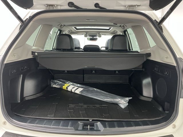 Used 2020 Crystal White Pearl Subaru Limited image 3