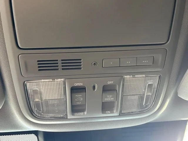 Used 2019 White Honda EX-L image 36
