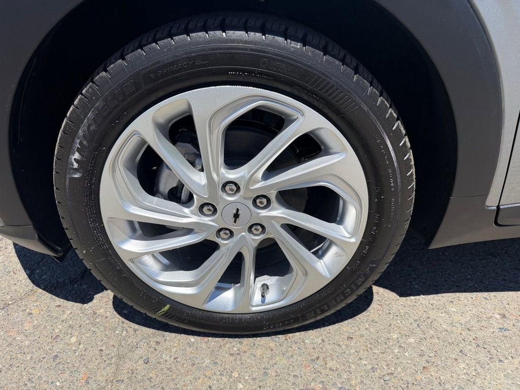 2027 Chevrolet Bolt LT - Photo 29