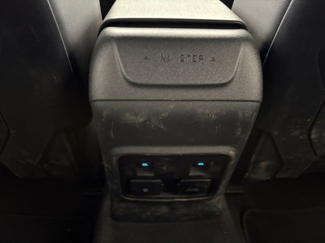 Used 2023 Green Ford  image 19