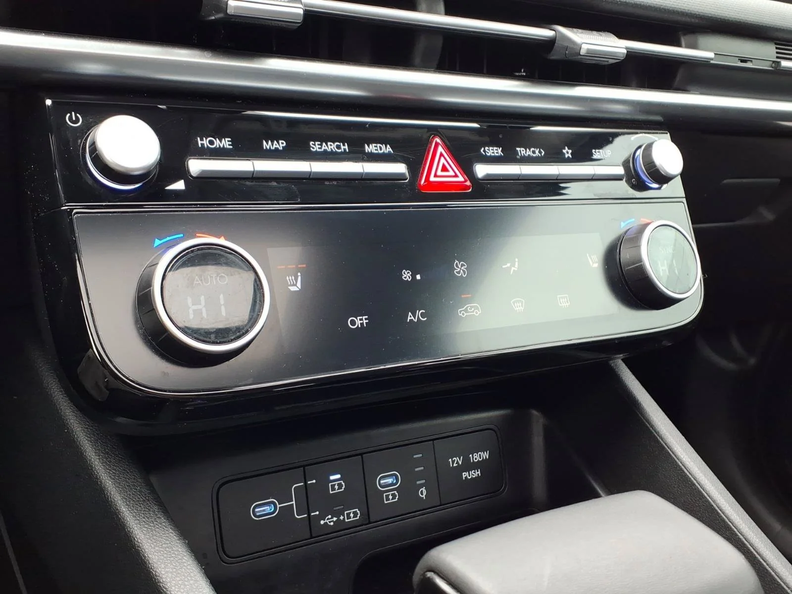 Used 2025 White Pearl Hyundai SEL Convenience image 15