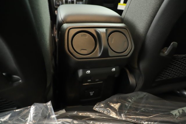 New 2026 Anvil Clear-Coat Exterior Paint Jeep Rubicon image 24