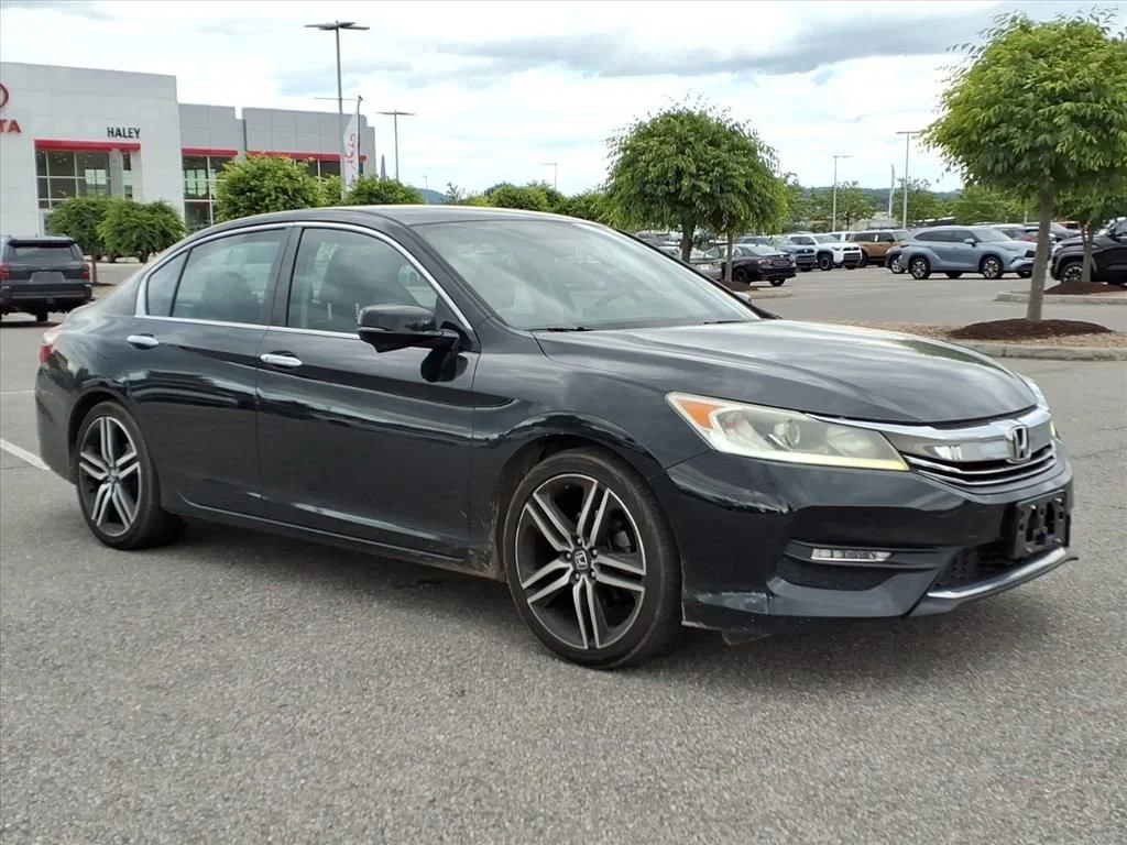 Used 2017 Honda Accord EX-L with VIN 1HGCR2F82HA086947 for sale in Roanoke, VA