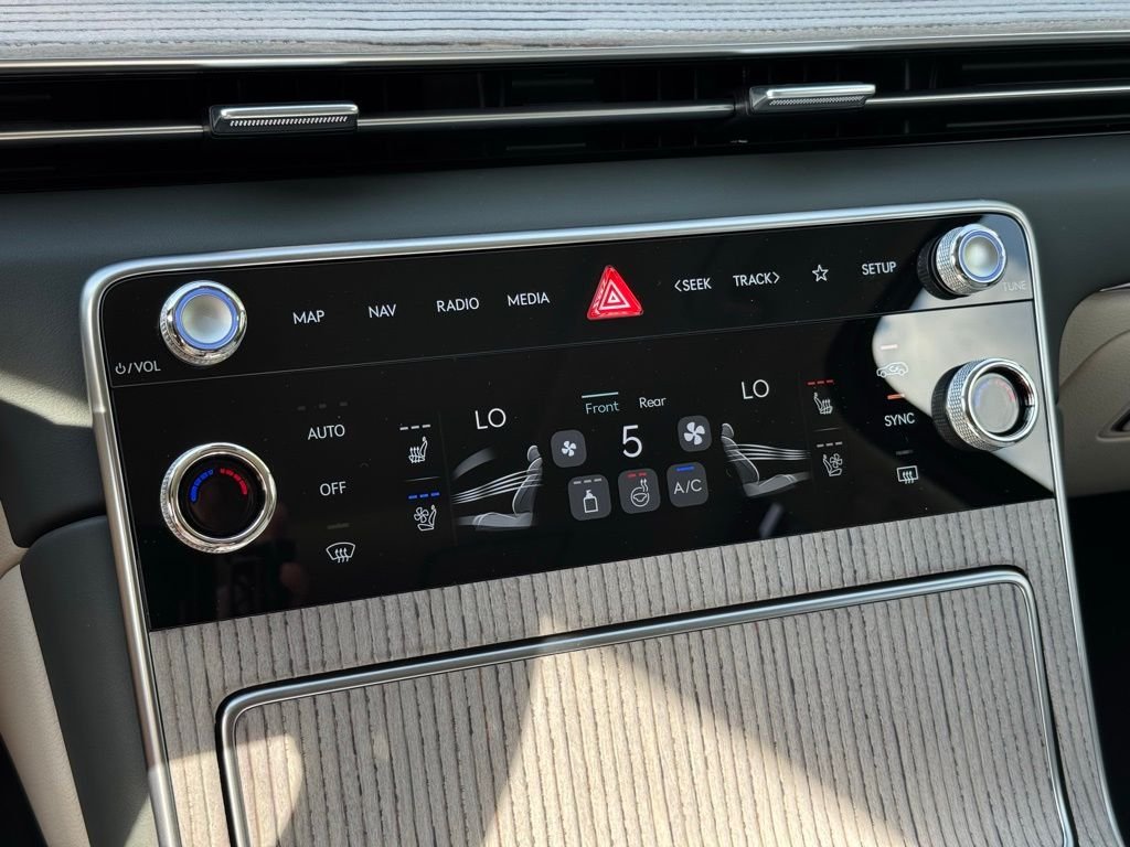 2025 GENESIS GV80 Prestige - Photo 37