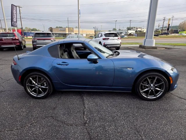 Used 2018 Blue Mazda Grand Touring image 9