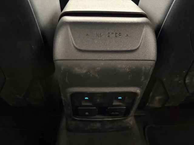 Used 2023 Green Ford  image 19