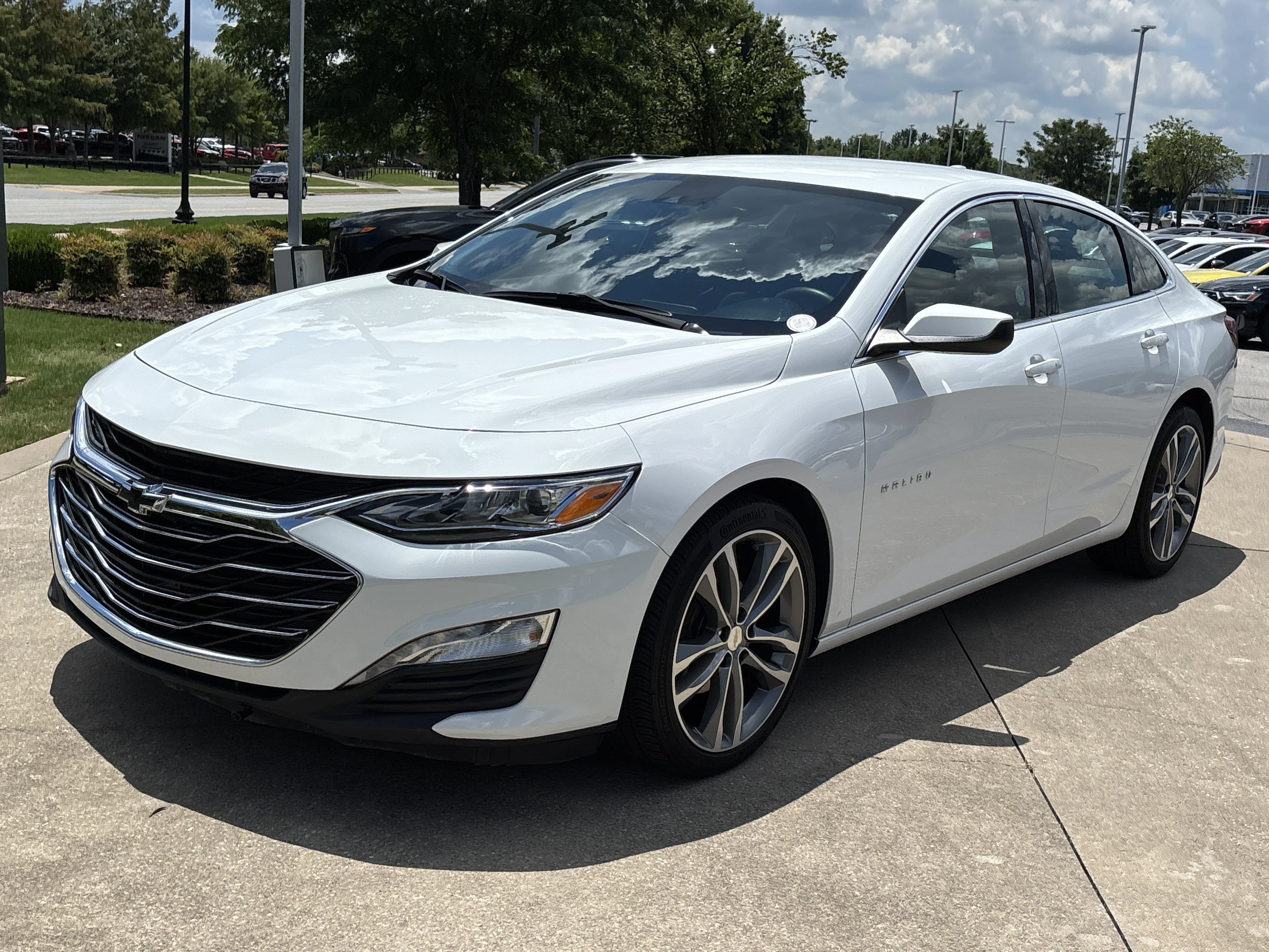 Used 2023 Summit White Chevrolet LT image 11