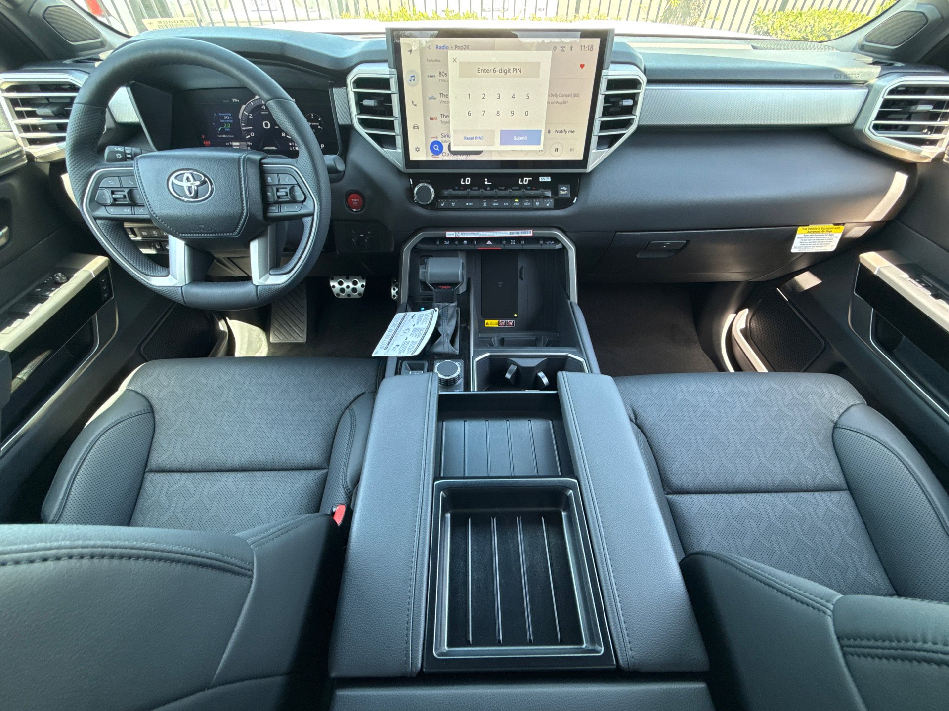 2025 Toyota Tundra Limited - Photo 19