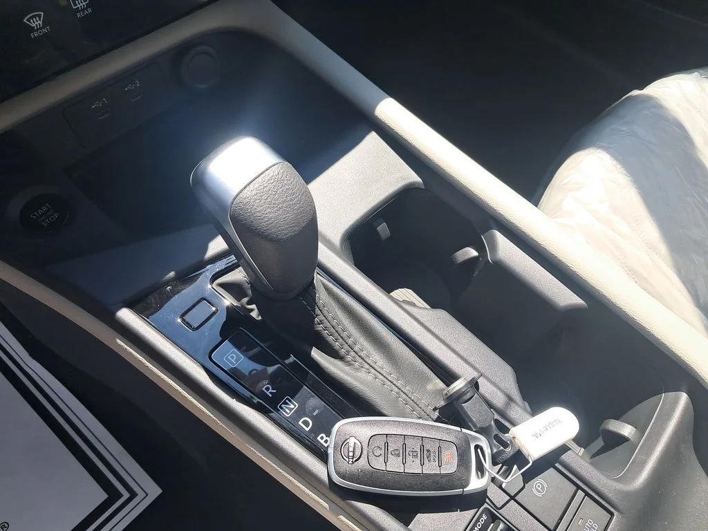 New 2026 White Nissan SL image 25