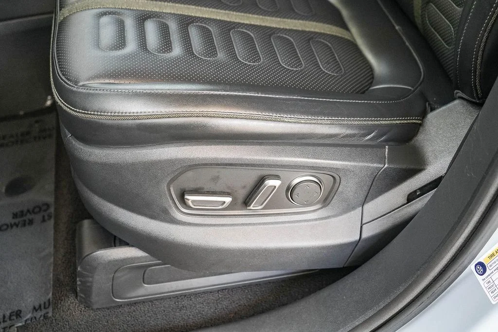 Used 2024  Rivian Adventure Dual Motor Perf Max Pack image 21