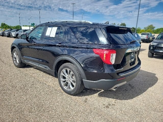 Used 2023 Black Metallic Ford Limited image 25